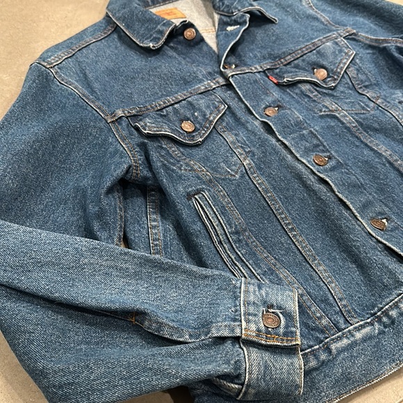LEVI’S DENIM JACKET - Picture 2 of 7